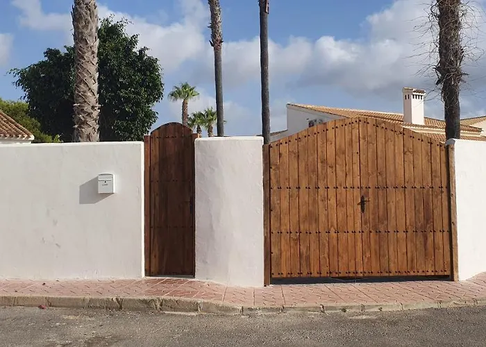 Zenia Hostel