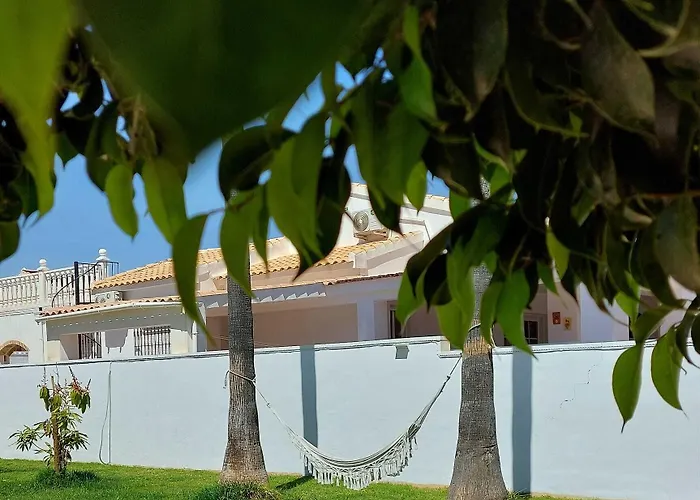 Zenia Hostel *
