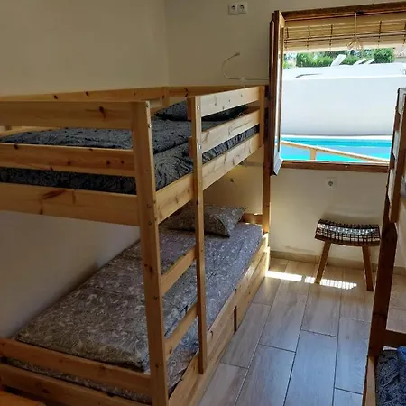 Zenia Hostal